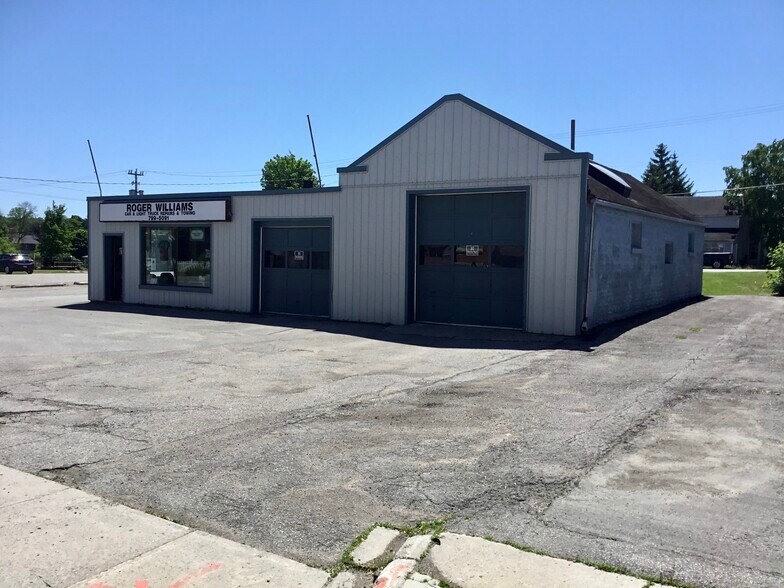 More Photos Of 40 King St E, Kawartha Lakes Auto Repair For Sale