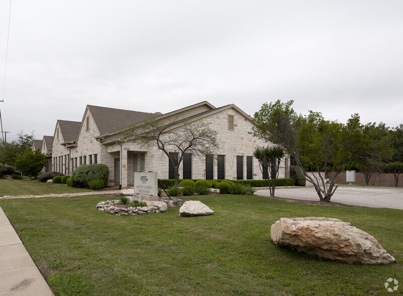 More Photos Of 1500 W University Ave, Georgetown Medical For Lease