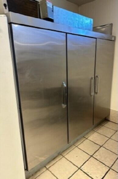 More Photos Of 52230 State Route 800, Malaga Restaurant For Sale