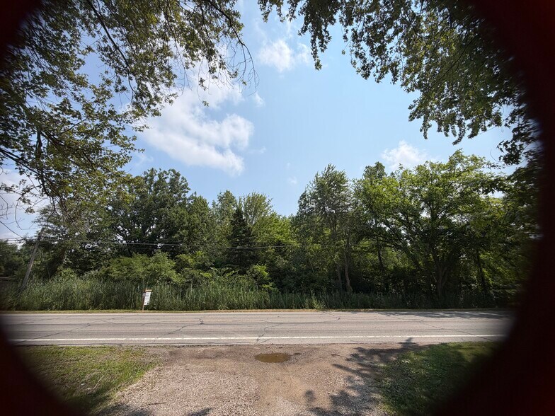 More Photos Of 0000 Huron River Dr, New Boston Land For Sale