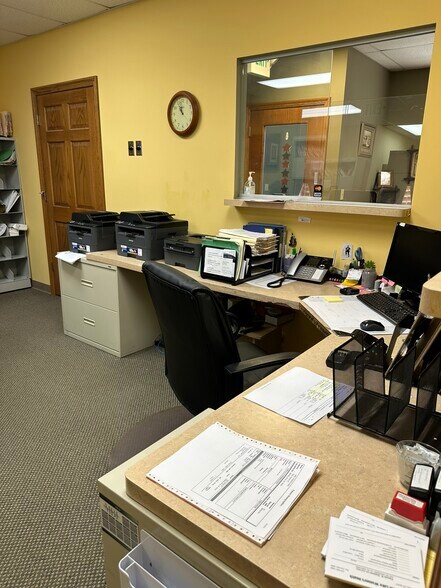 More Photos Of 11376 Broadway, Crown Point Office For Lease