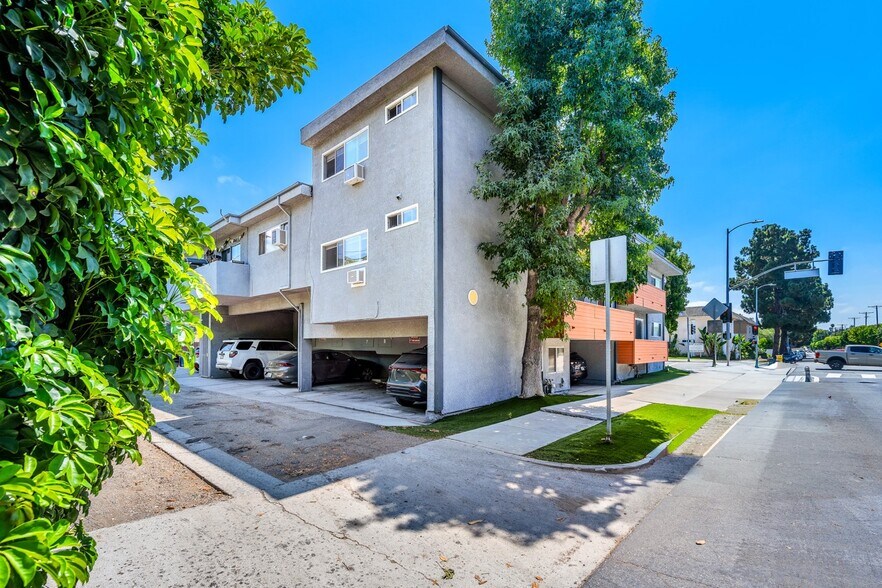 More Photos Of 11825 National Blvd, Los Angeles Apartments For Sale