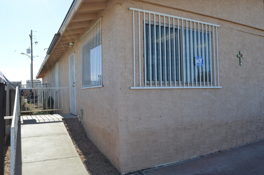 More Photos Of 11613 NW Grand Ave, El Mirage Light Distribution For Sale
