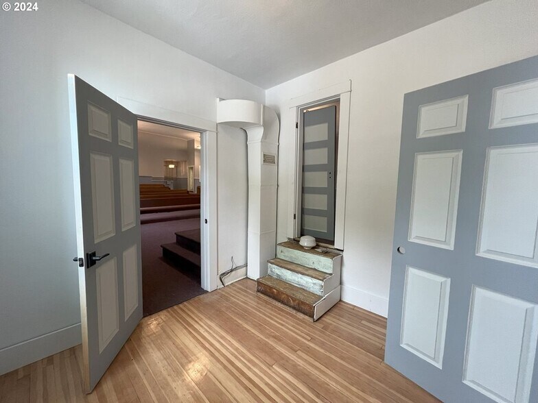 More Photos Of 1839 3rd St, Baker City Religious Facility For Sale