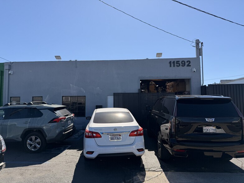 More Photos Of 11592 Anabel, Garden Grove Service For Sale