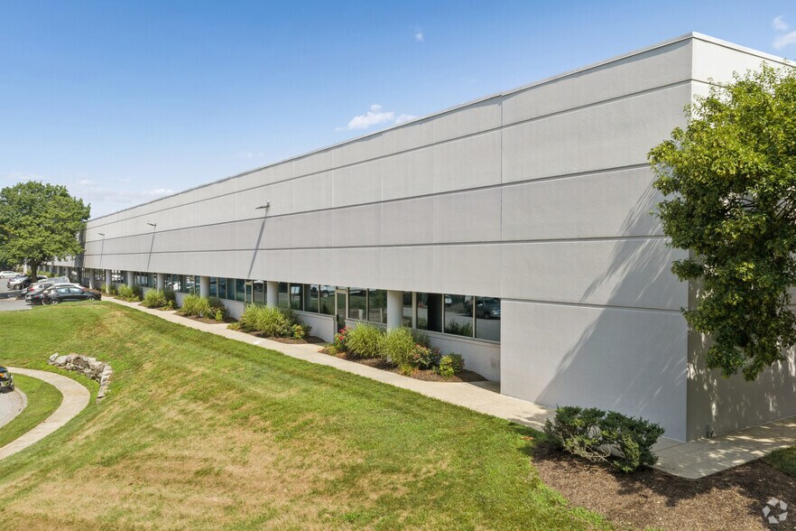 More Photos Of 810 Oregon Ave, Linthicum Unknown For Lease