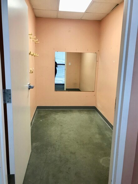 More Photos Of 930 Martin Luther King Jr Blvd, Chapel Hill Office For Lease