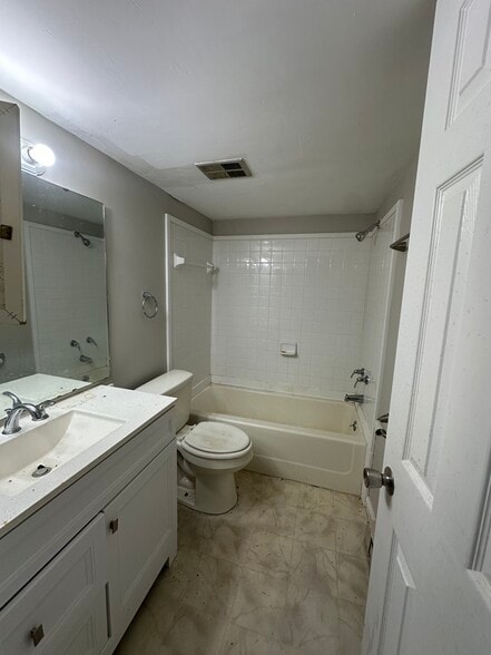 More Photos Of 1701 Mayfield Dr, Roanoke Apartments For Sale