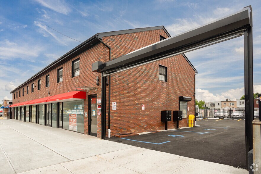 Primary Photo Of 205-16 Linden Blvd, Saint Albans Storefront Retail Residential For Lease