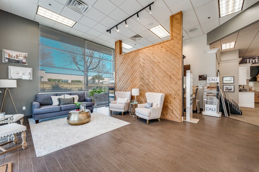 More Photos Of 6652 Pinecrest Dr, Plano Office For Lease