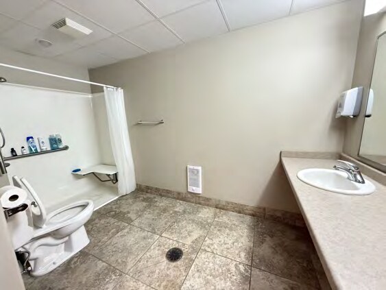 More Photos Of 8494 Market St, Middleton Flex For Sale
