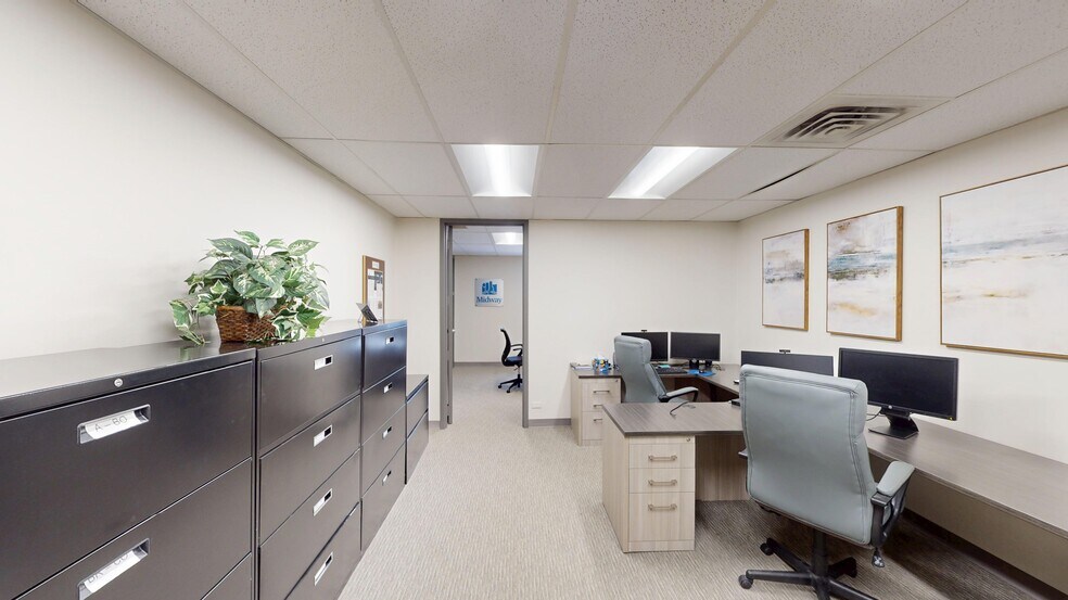 More Photos Of 1650 N Arlington Heights Rd, Arlington Heights Office For Lease