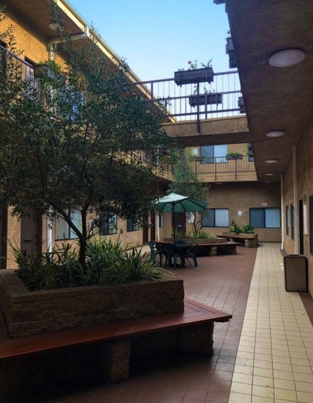 More Photos Of 12240 Venice Blvd, Los Angeles Office For Lease