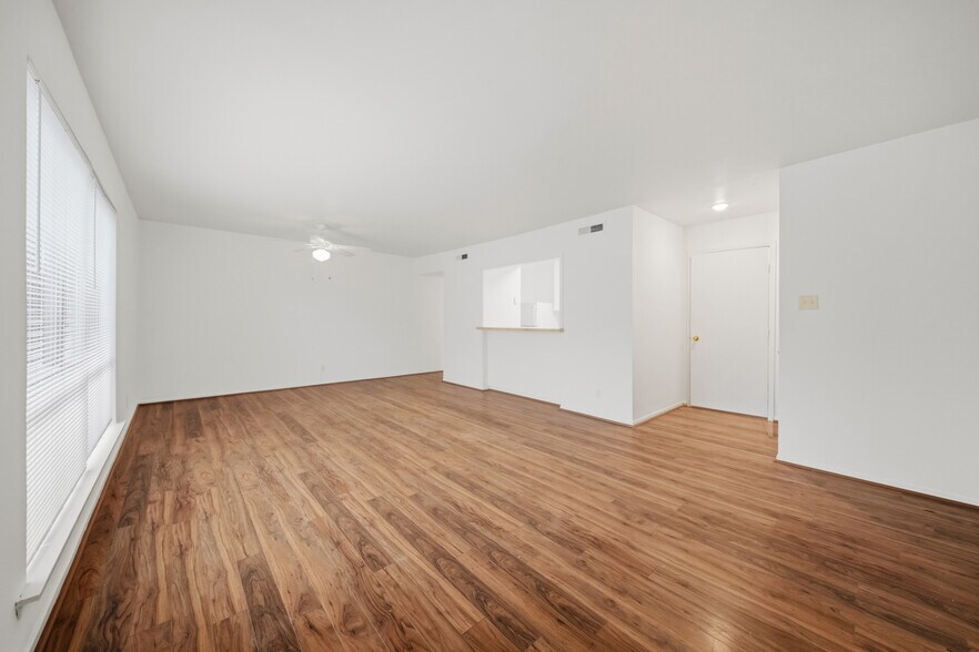 More Photos Of 611 S Ennis St, Bryan Apartments For Sale