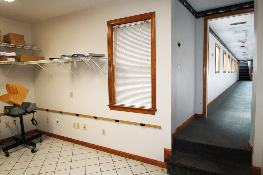 More Photos Of 2527 Cranberry Hwy, Wareham Office For Sale