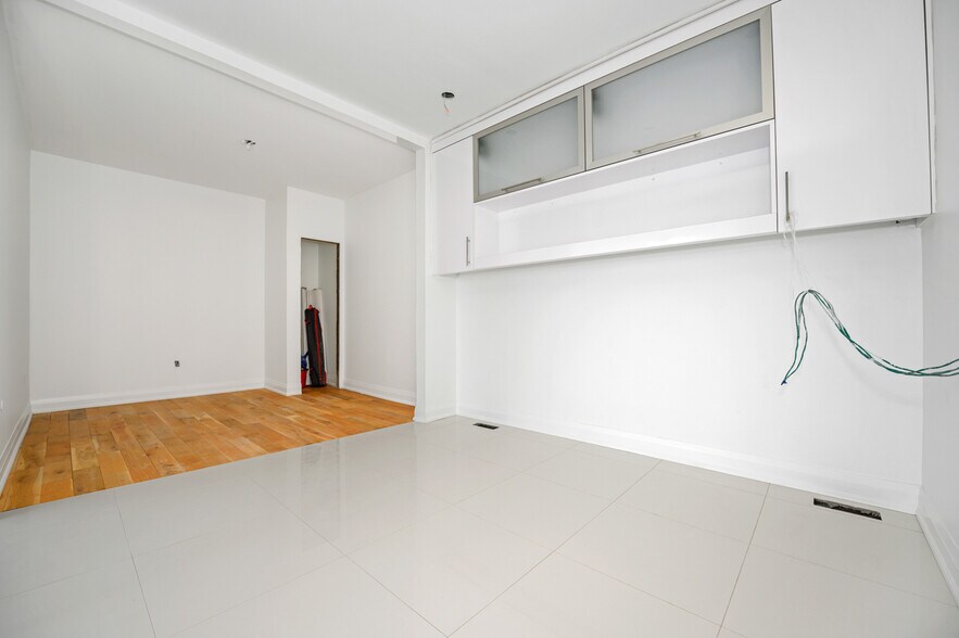 More Photos Of 11840 Keele St, Vaughan Office For Sale