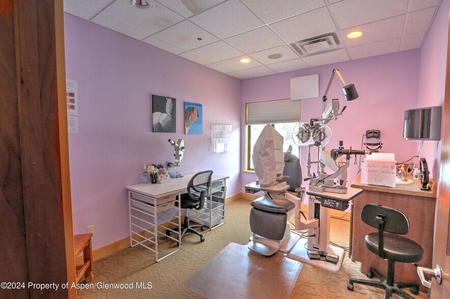 More Photos Of 1607 Grand Ave, Glenwood Springs Loft Creative Space For Sale