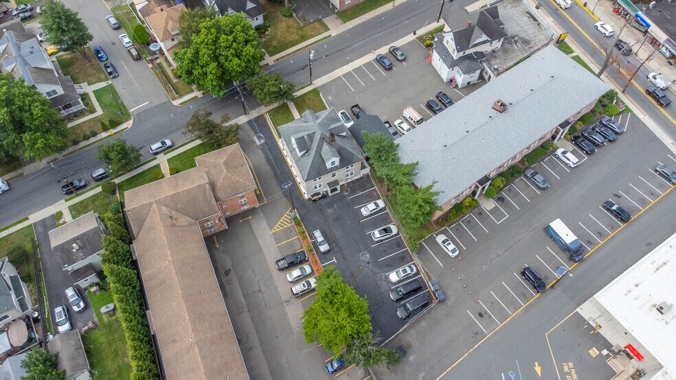 More Photos Of 22 E Quackenbush Ave, Dumont Apartments For Sale