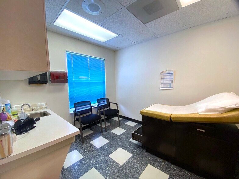 More Photos Of 901 E Oak St, Kissimmee Medical For Lease