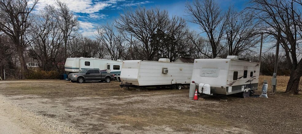 More Photos Of 3171 W North Ave, Ponca City Trailer Camper Park For Sale