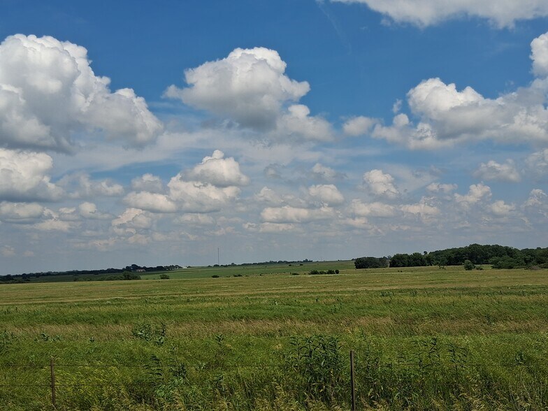 More Photos Of 6841 E US Highway 56, Overbrook Land For Sale