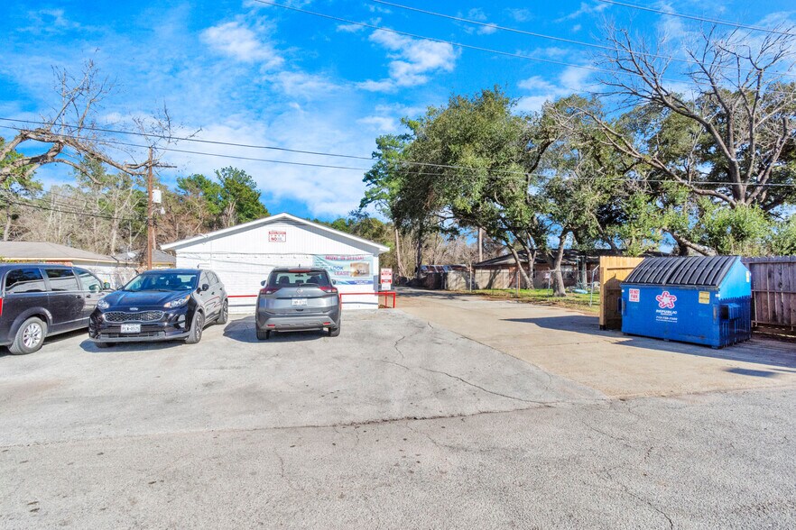 More Photos Of 409 Austin Rd, Conroe Apartments For Sale