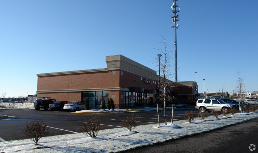 More Photos Of 3120-3140 Cowan Blvd, Fredericksburg Storefront For Lease