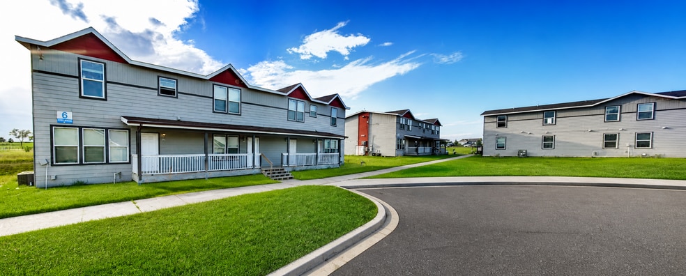 More Photos Of 509 Hunters Run St, Watford City Apartments For Sale