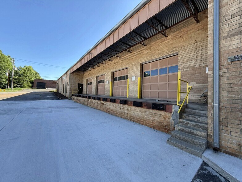 More Photos Of 3350 20th Ave SE, Newton Industrial For Sale