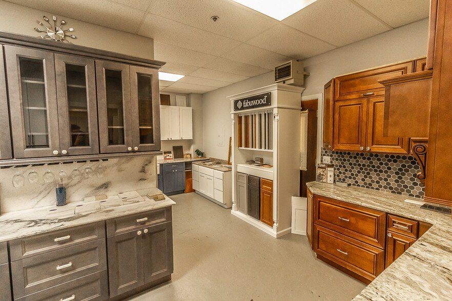 More Photos Of 89-91 Shelton Ave, New Haven Light Manufacturing For Sale