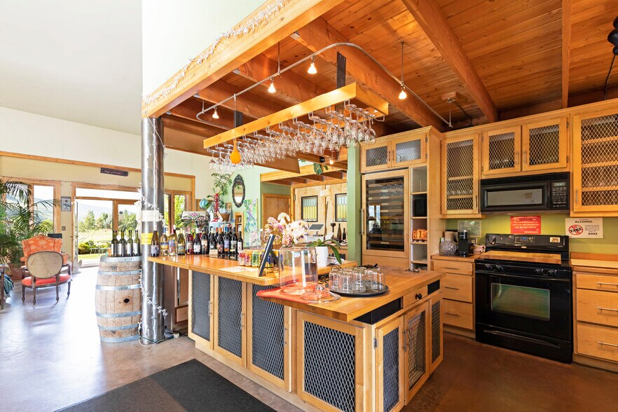 More Photos Of 4175 Rattlesnake Dr, Missoula Winery Vineyard For Sale