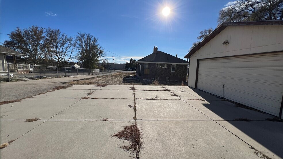 More Photos Of 830-850 W State St, Lehi Land For Lease