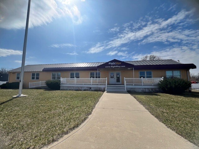 Primary Photo Of 2600 Elkhart Rd, Goshen General Retail For Sale