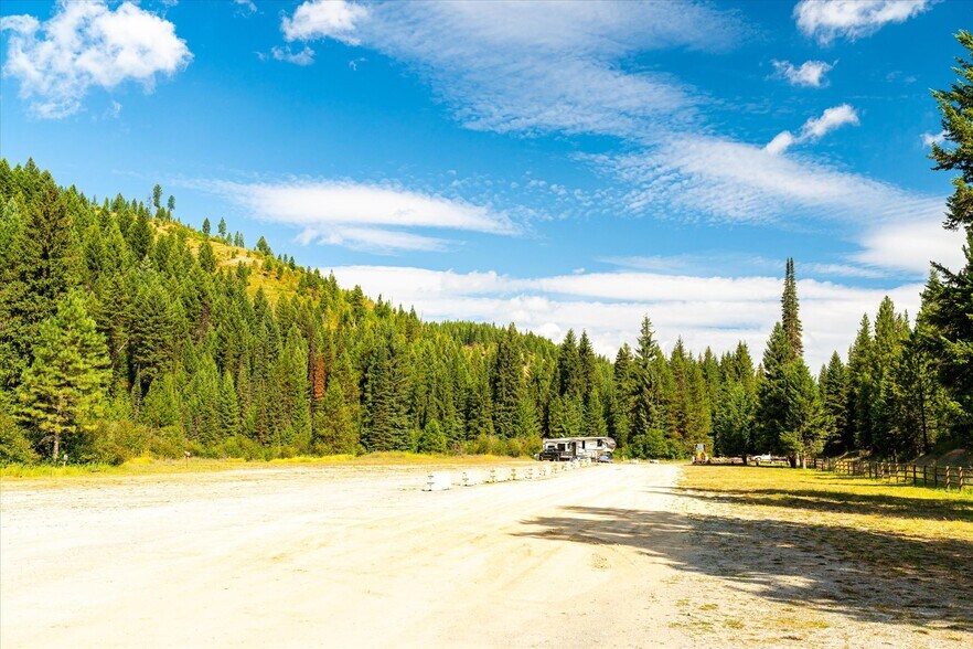 More Photos Of 7000 Graves Creek Rd, Lolo Bar For Sale