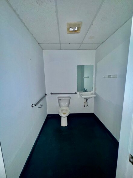 More Photos Of 2419 N Fayetteville St, Asheboro Unknown For Lease