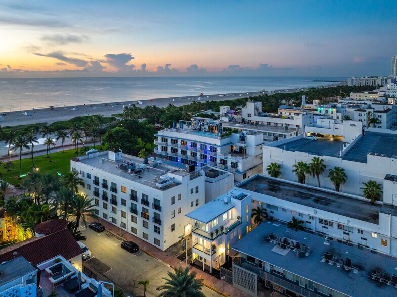 More Photos Of 124 11th St, Miami Beach Hotel For Sale