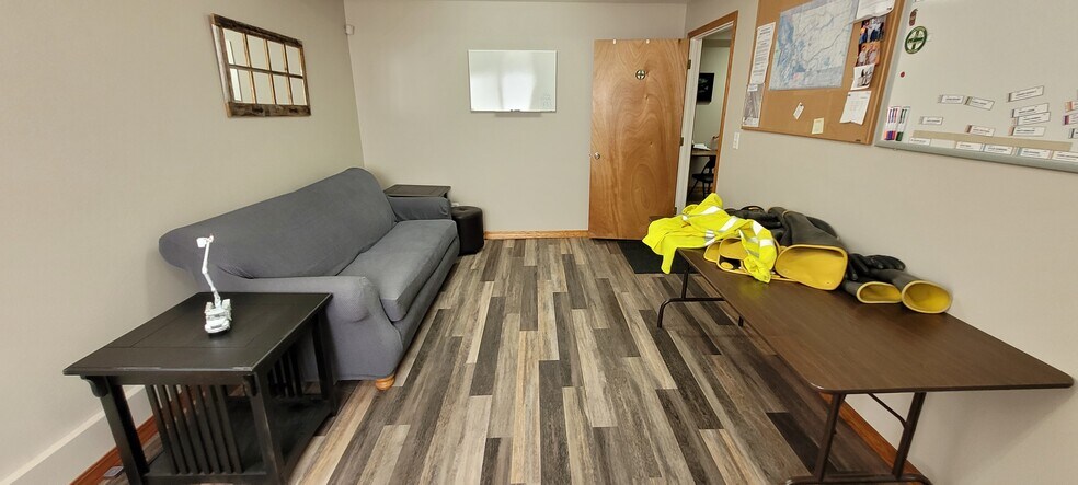 More Photos Of 3101 Vaughn Rd, Great Falls Flex For Sale