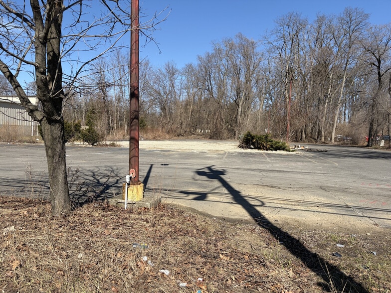 More Photos Of 1933 Central Ave, Albany Land For Lease