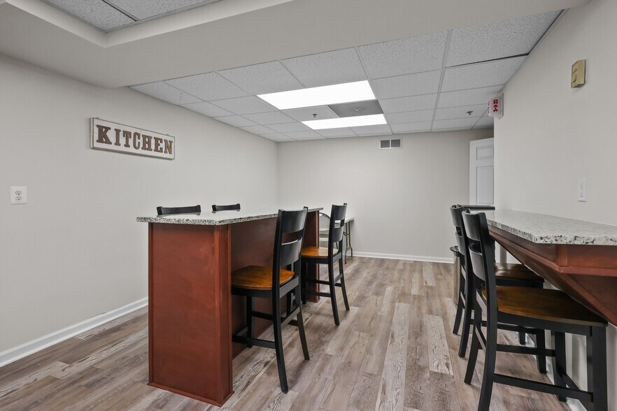 More Photos Of 105 Corporate Dr E, Langhorne Office For Sale