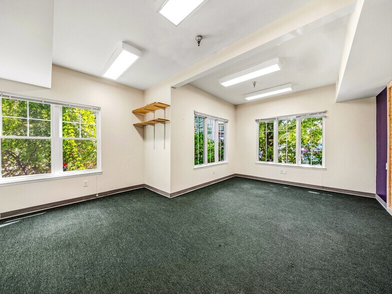 More Photos Of 64 Clingman Ave, Asheville Office For Lease