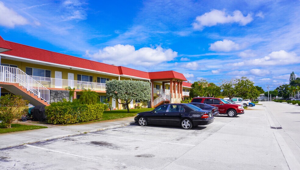 More Photos Of 155 SE 5th Ct, Deerfield Beach Apartments For Sale