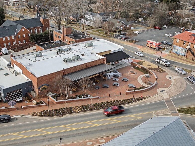 More Photos Of 39 West St, Pittsboro Restaurant For Lease