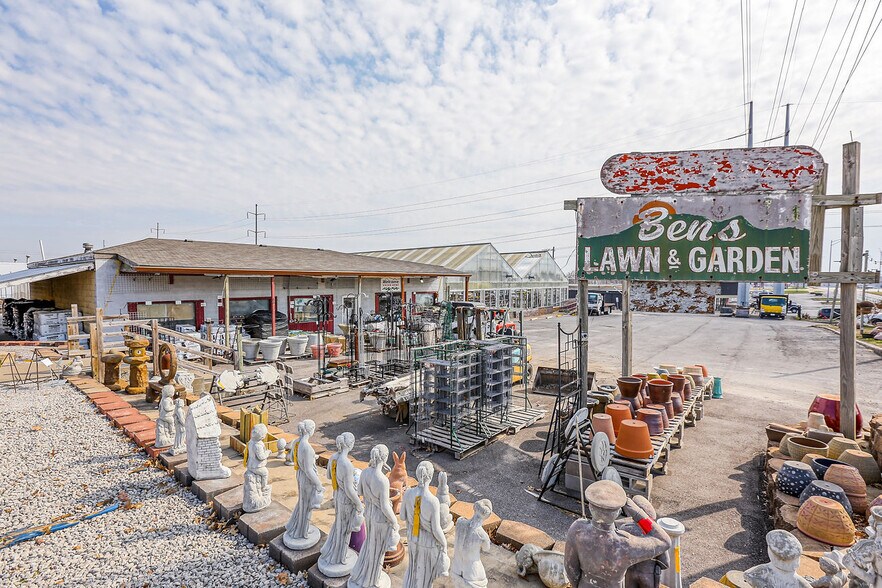 More Photos Of , Blue Springs Unknown For Sale