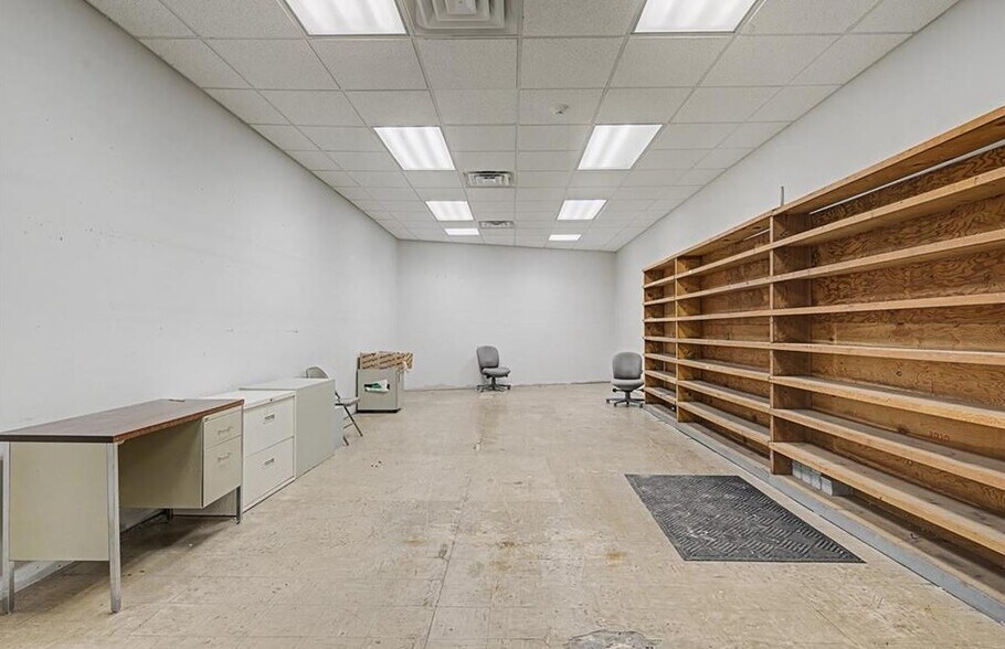 More Photos Of 127 Hay St, Fayetteville Storefront For Sale