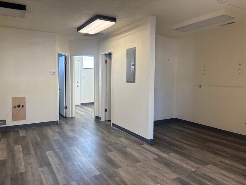 More Photos Of 1968-1978 S Garrison St, Lakewood Unknown For Lease