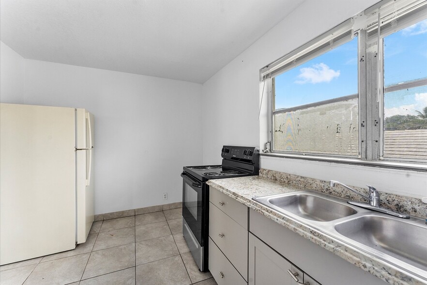 More Photos Of , West Palm Beach Multifamily For Sale