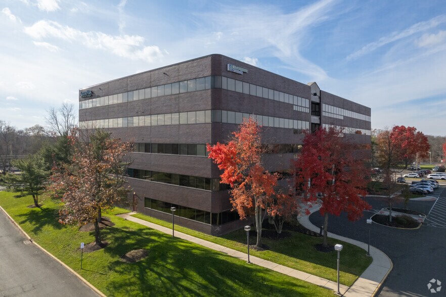 More Photos Of 700 East Gate Dr, Mount Laurel Office For Lease