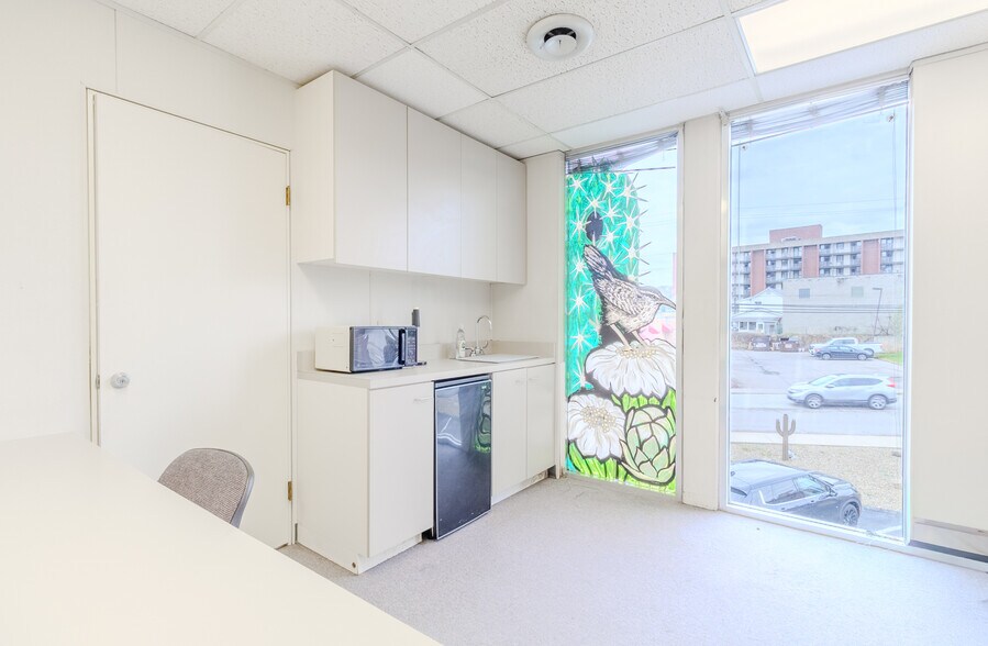 More Photos Of 346 Freeport Rd, New Kensington Medical For Lease