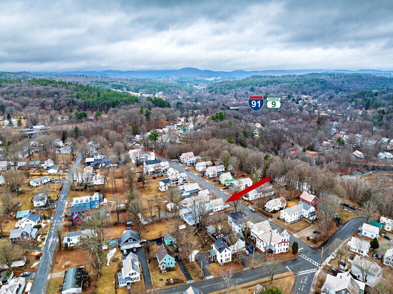 More Photos Of 22 Chestnut St, Brattleboro Apartments For Sale