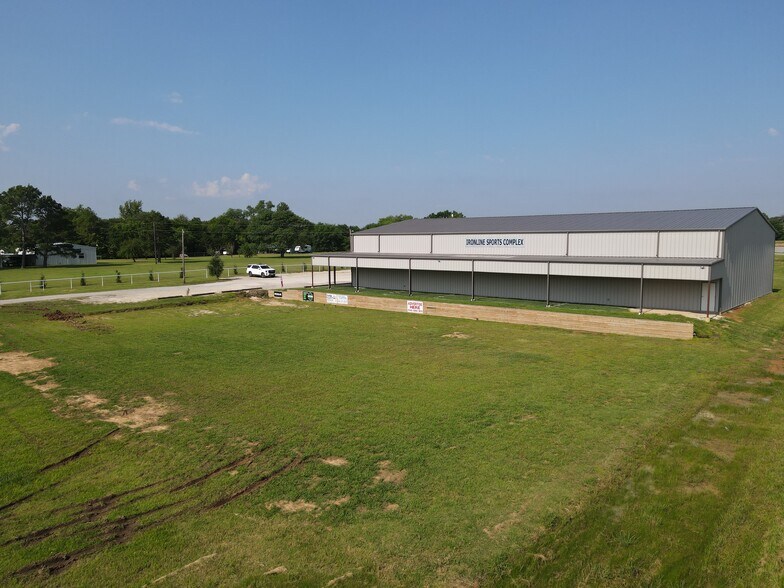 More Photos Of 9129 FM 678, Whitesboro Manufacturing For Sale